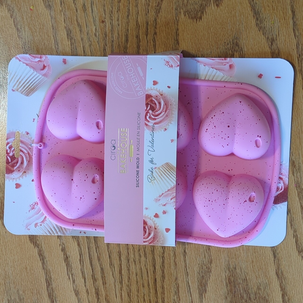 NWT Pink Silicone Heart Mold